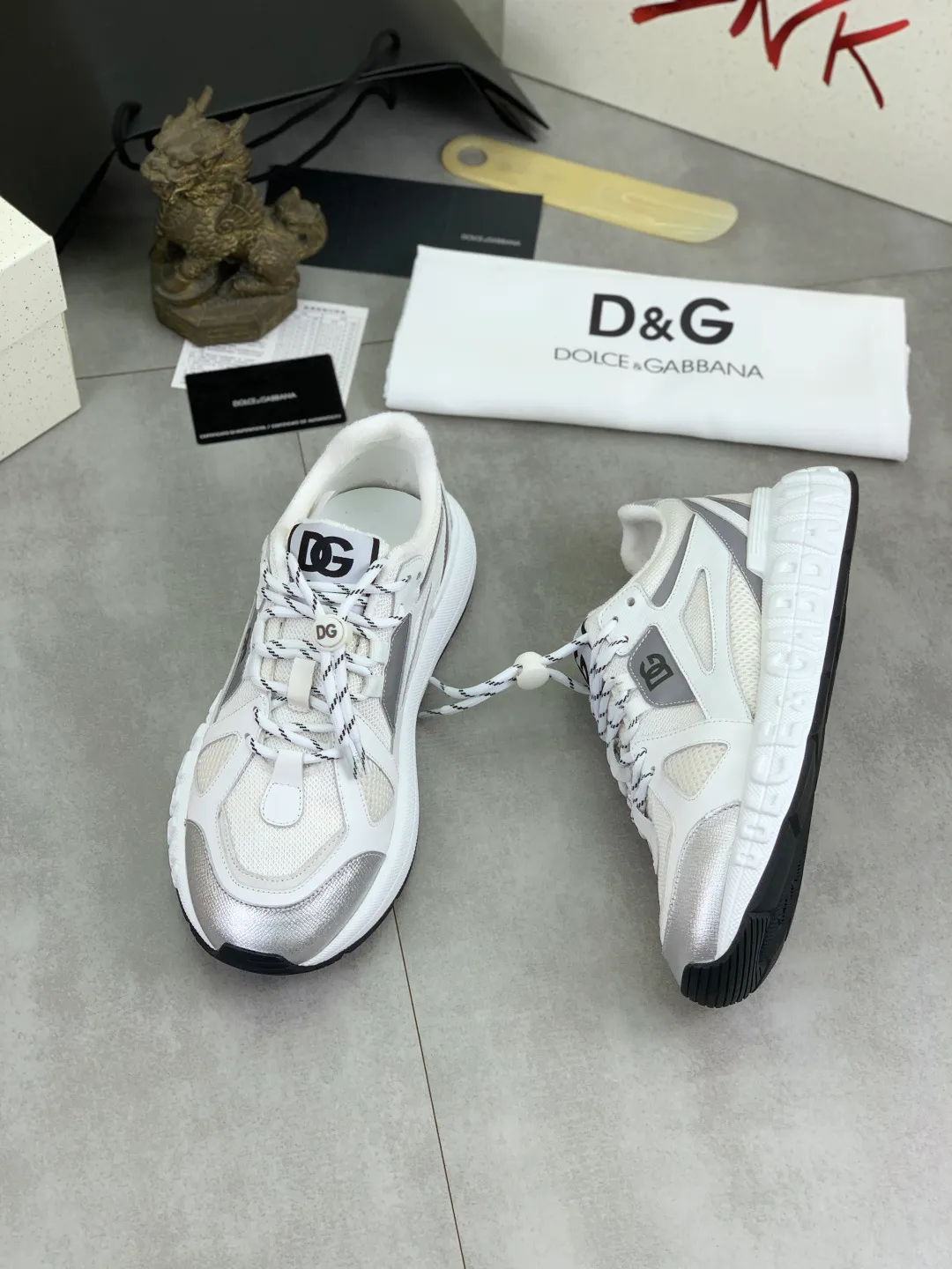 Men's men's shoes 💰P580💰[New model] Couple 🧑‍🤝‍🧑 style Top original order quality Synchronized with "DOLCE&GABBANA [Dolce & Gabbana] ~ High quality." Effect Low-top casual DG men's shoes, loved by many celebrities, using high-end imported top-layer calfskin splicing design + cowhide feet, simple and elegant, perfectly interpreting the latest inspiration of shoes, integrating classics and fashion. Luxurious dreams, dominating fashion Suitable for drivers, light and comfortable to drive, light and breathable for outdoor travel, high-end quality, trustworthy, 6️⃣colors🉑️ to choose from! Code number: 35-46